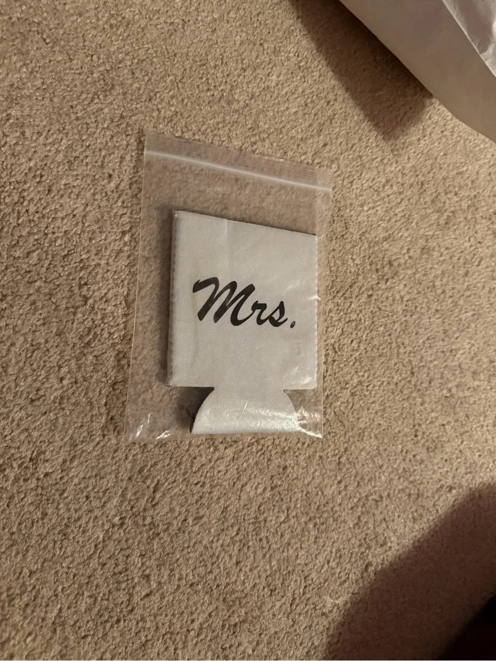 Mrs. White Drink Koozie - Bridal Party Can Cooler
